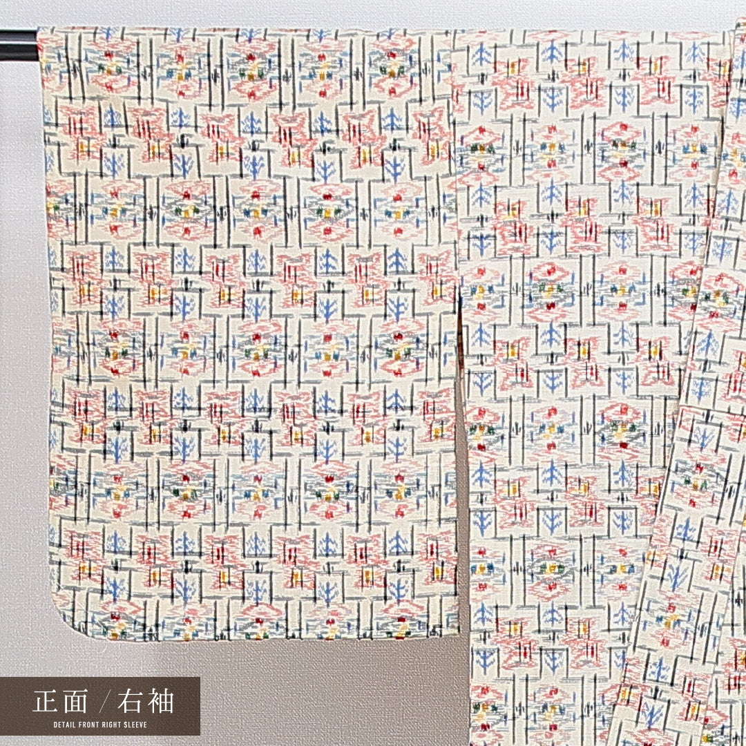ウールの紬 洗える着物 単衣 身丈153cm 裄丈62cm ウール Sランク Sサイズ バチ衿 カジュアル 抽象柄 クリーム系 1216-14857