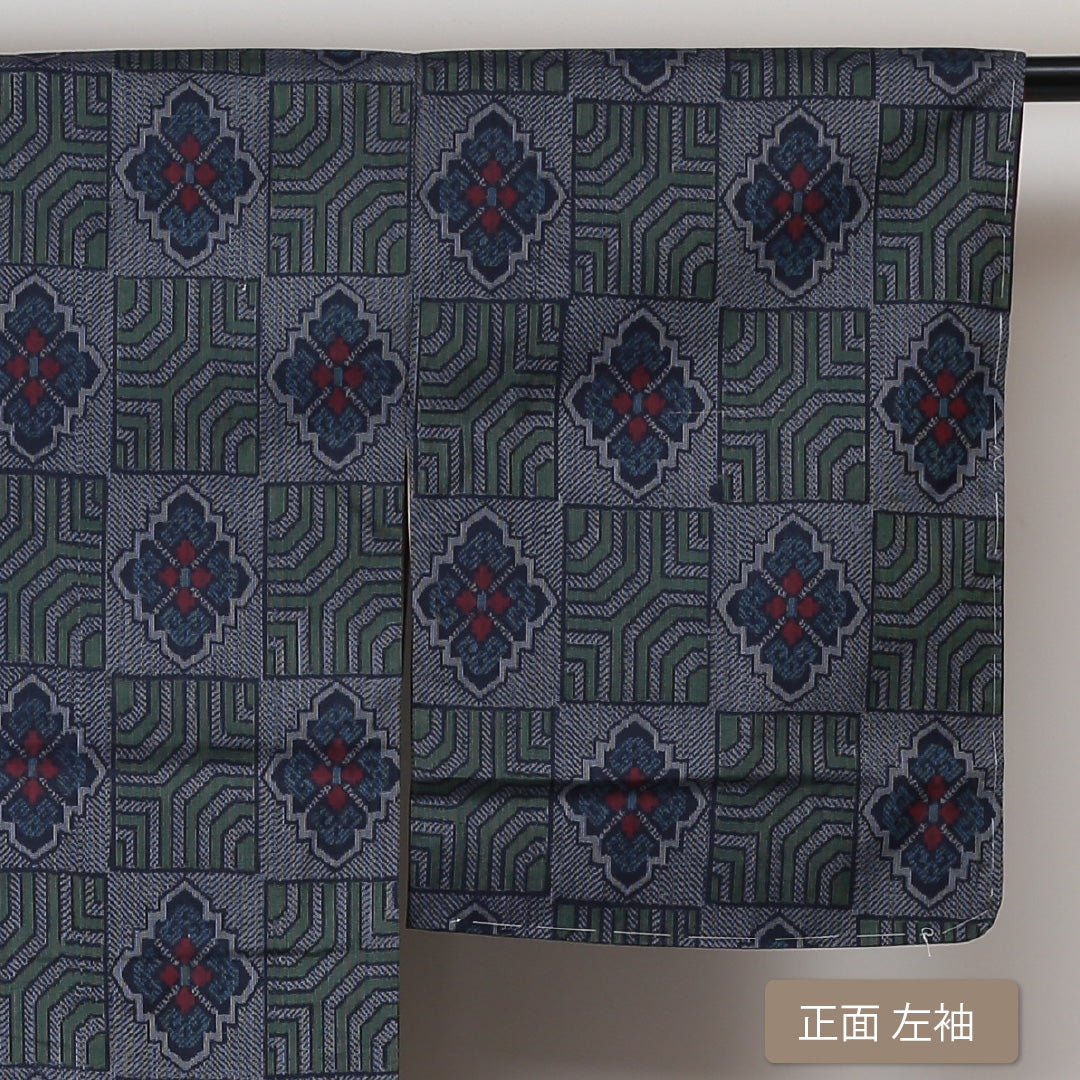 大島紬 袷 身丈159cm 裄68cm 正絹 グレー系 Aランク 証紙 1216-00524