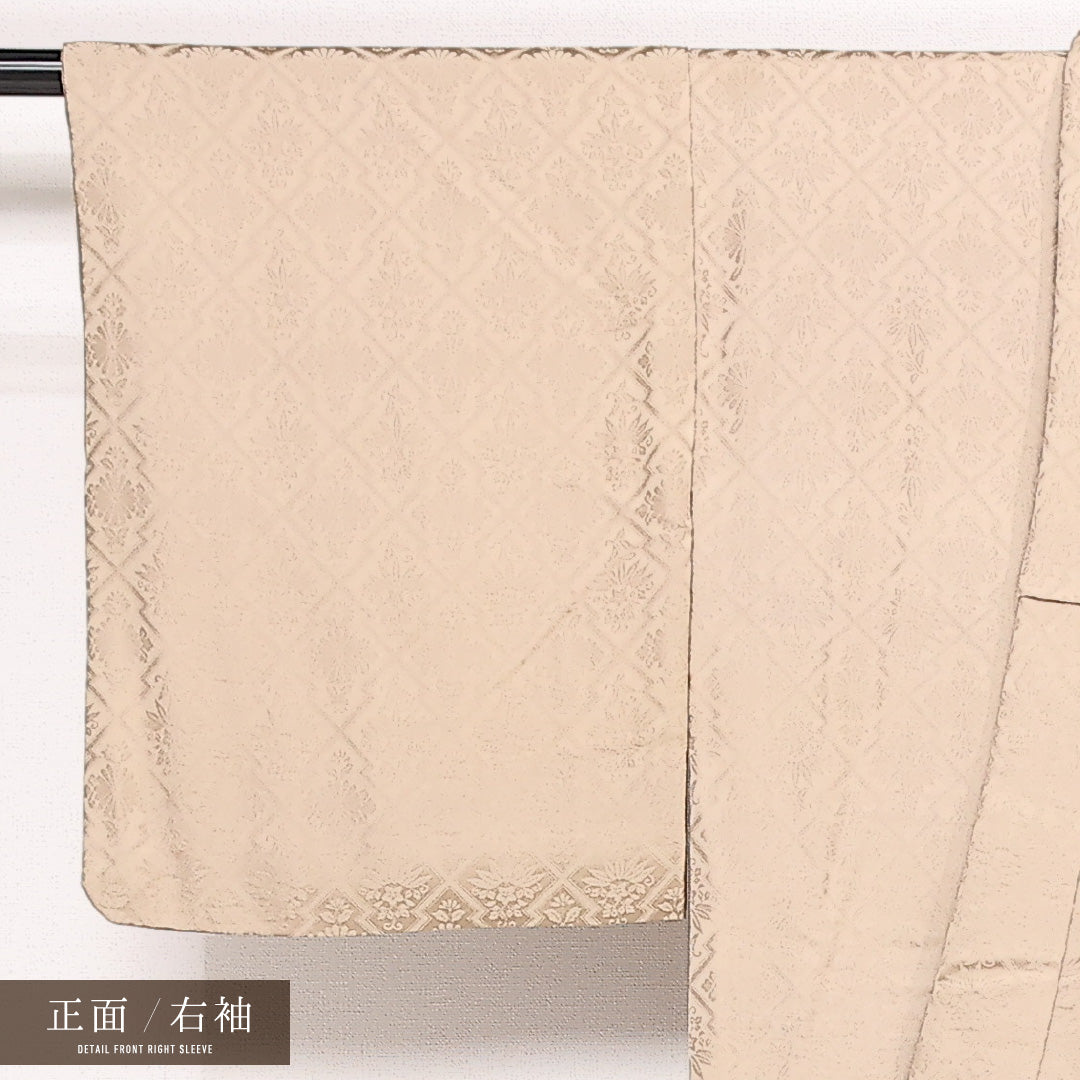 色無地 袷 身丈152cm 裄丈61cm 正絹 Aランク インフォーマル バチ衿 Sサイズ 松皮菱 菊 笹 クリーム系 RP 1219-13379