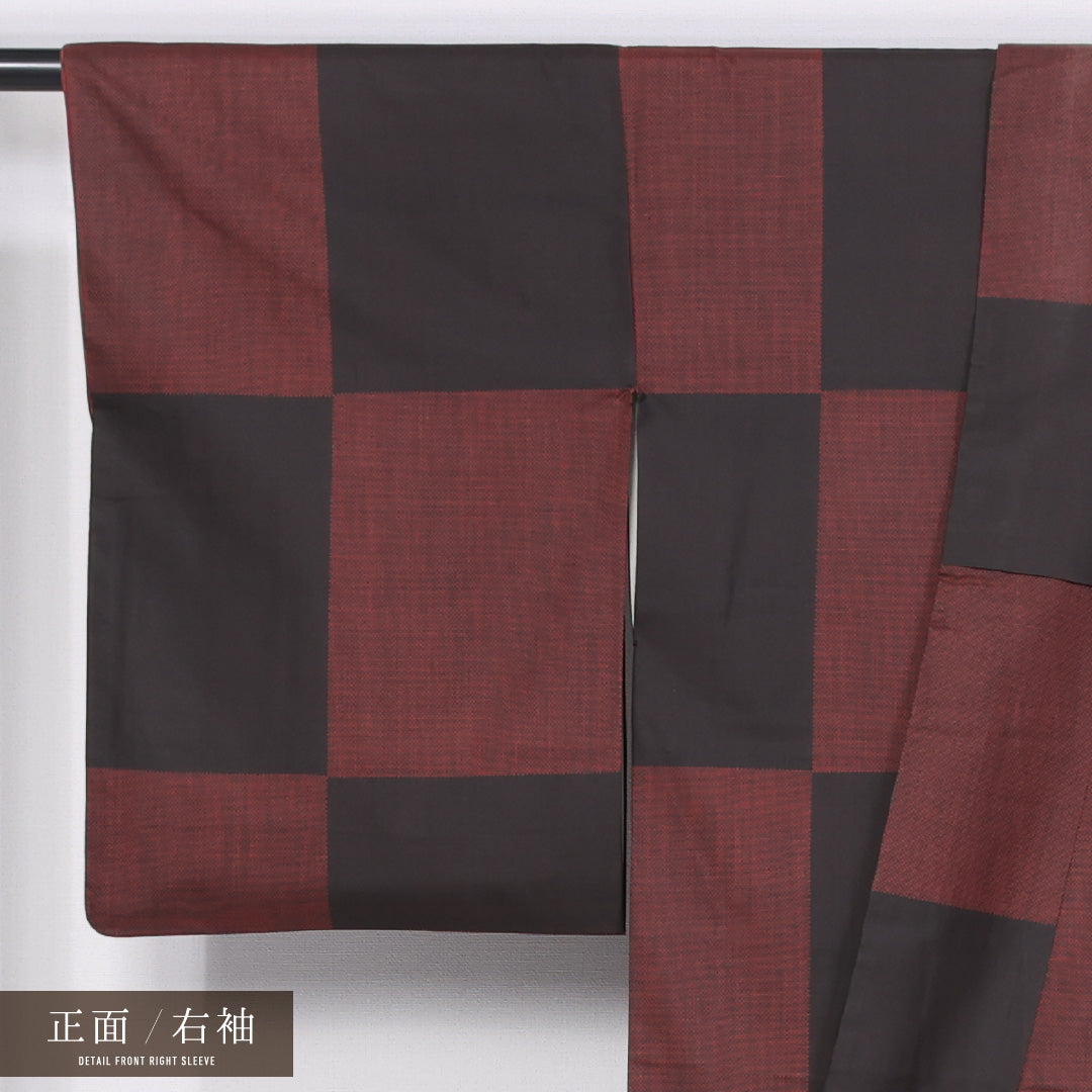大島紬 袷 身丈158cm 裄丈64cm 正絹 Aランク インフォーマル 広衿 Mサイズ 市松 黒系 M4 1223-11469
