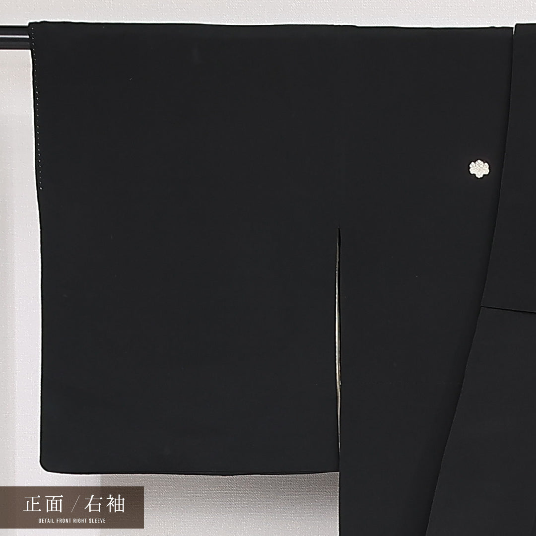 黒留袖 五つ紋 五三桐 身丈154cm 裄丈64cm Bランク 正絹 袷 比翼 広衿 S 刺繍 鳳凰 桐 フォーマル 古典的 格調高い 黒系 1211-F0530