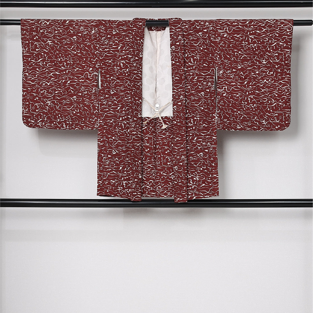 羽織 袷 身丈75cm 裄丈62cm 正絹 Aランク カジュアル Sサイズ 紐あり 創作柄 赤系 HP 1232-12789