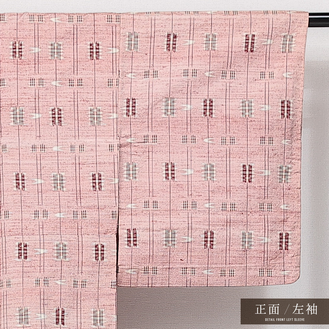 琉球絣の着物 単衣 身丈155cm 裄丈62cm 正絹 Aランク カジュアル 広衿 Mサイズ ピンク系 M4 1223-14436