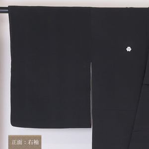 黒留袖 袷 身丈162cm 裄64cm 正絹 五つ紋 比翼仕立て 片喰 菊 金駒刺繡 黒系 Sランク 1211-00107
