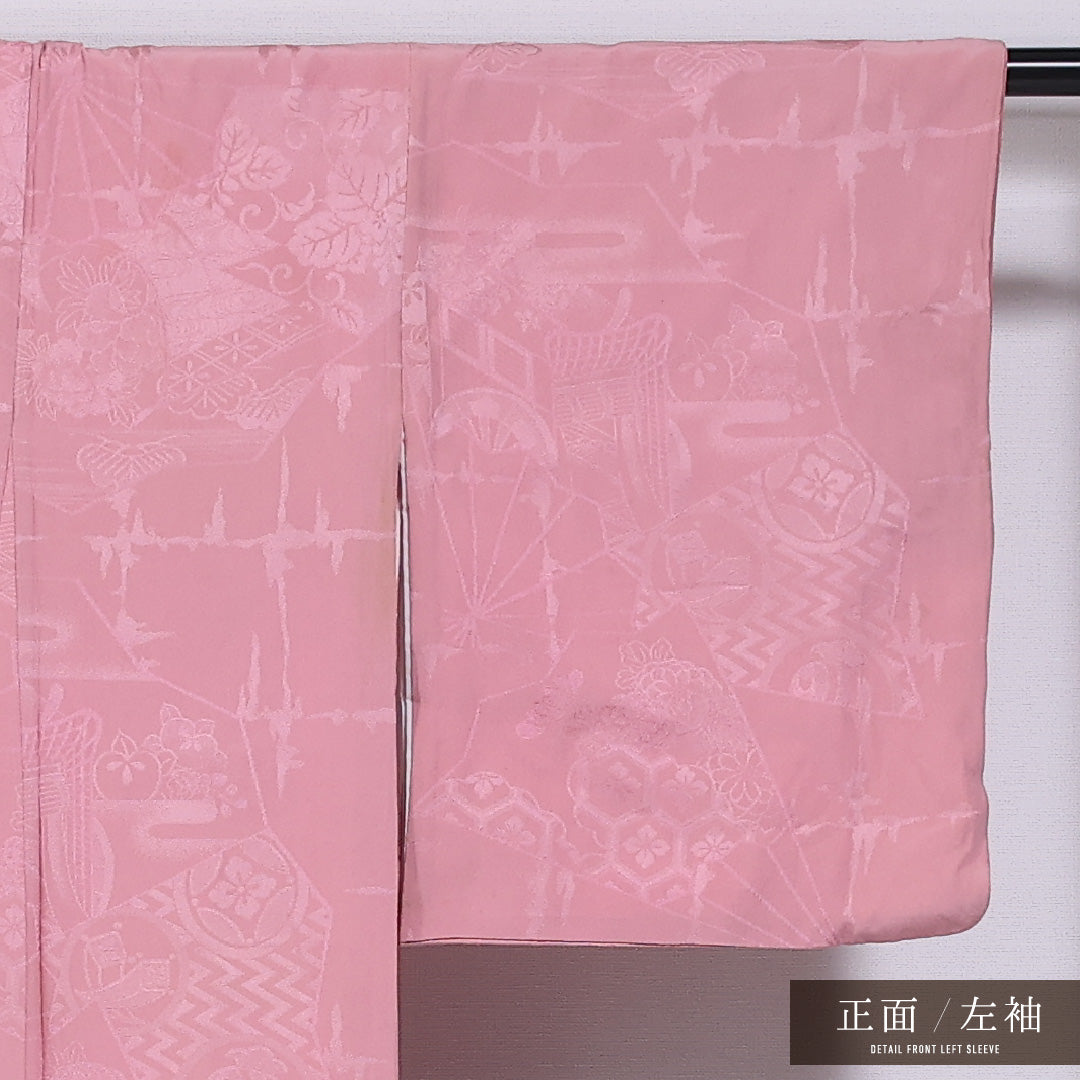 色無地 袷 身丈150cm 裄丈61cm 正絹 Cランク 紋意匠 (菱亀甲) インフォーマル バチ衿 Sサイズ 無地 ピンク系 LP 1219-11539