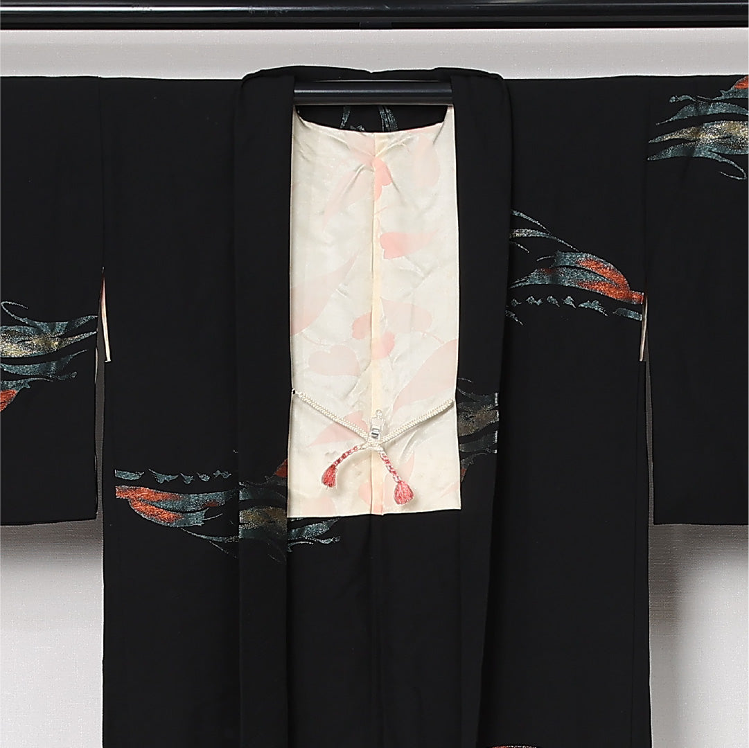 黒羽織 袷 身丈81cm 裄丈62cm 正絹 Cランク 一つ紋 (蔦) セミフォーマル Sサイズ 紐あり 創作柄 黒系 LP 1233-12750