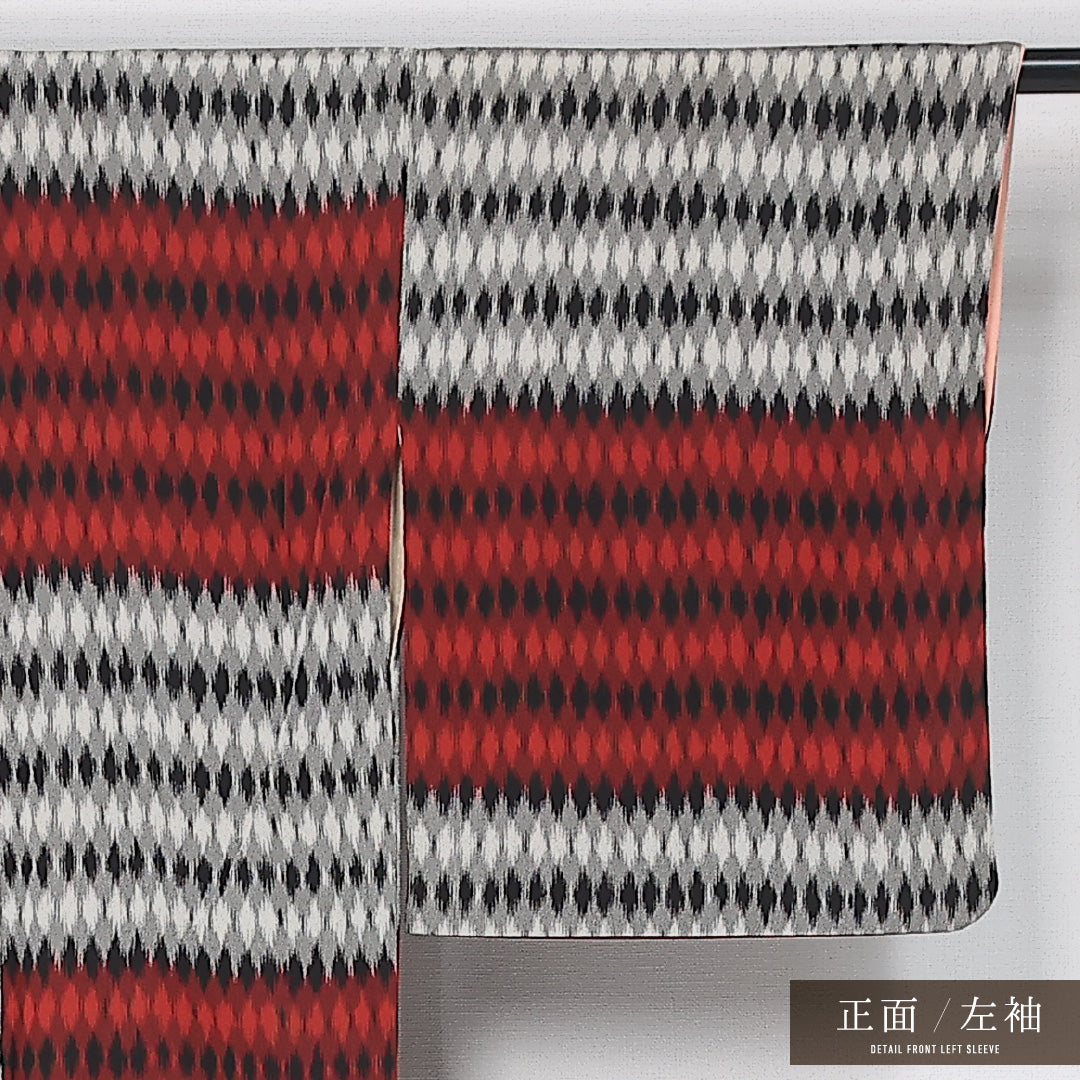 アンティーク お召 袷 身丈147cm 裄丈65cm 正絹 Aランク 広衿 XSサイズ 市松 白系 M4 1222-11895