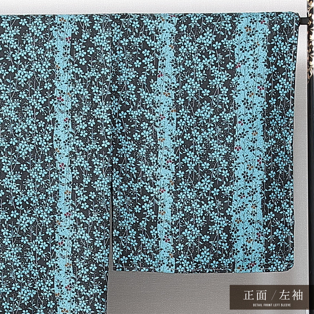 未使用品 洗える着物 小紋 袷 身丈165cm 裄丈67cm ポリエステル Nランク インフォーマル 広衿 XLサイズ しつけ糸 縞 桜 黒系 RP 1221-14914