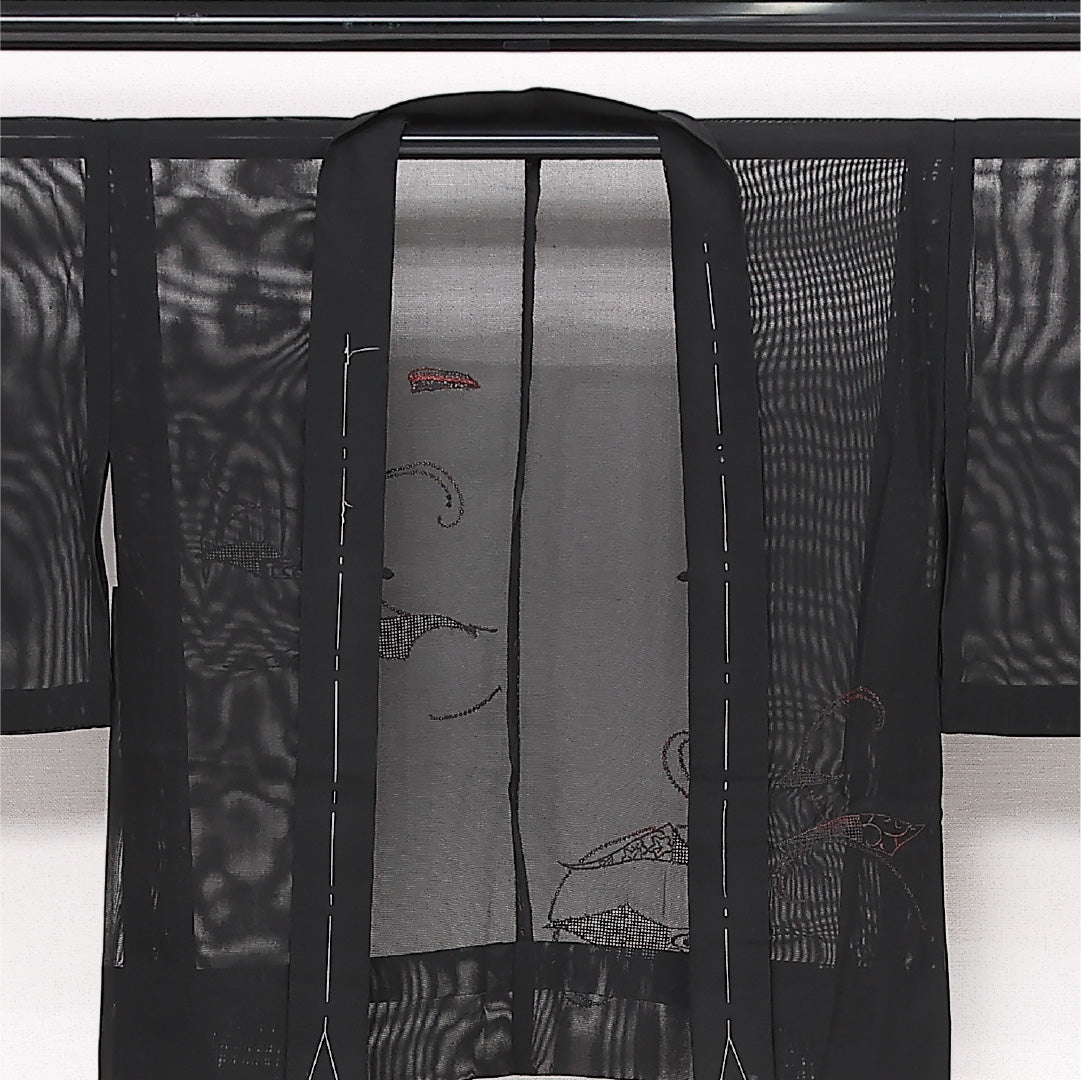 未使用品 夏物 黒羽織 紗 身丈70cm 裄丈62cm 正絹 Nランク インフォーマル Sサイズ もじり織 しつけ糸 創作柄 黒系 RP 1233-13424