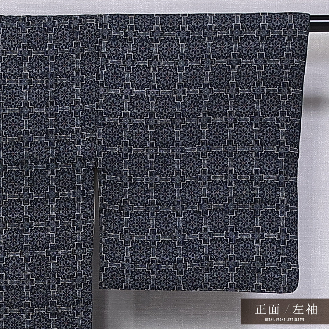 小紋 袷 身丈141cm 裄丈60cm 正絹 Sランク インフォーマル バチ衿 XSサイズ 菊菱 アラベスク文様 黒系 RP 1221-11374