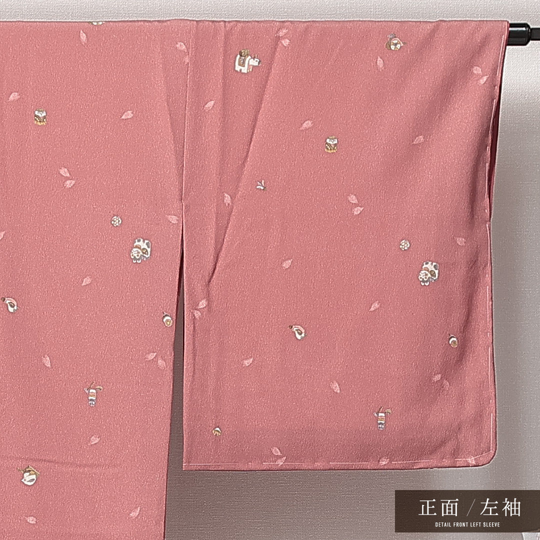 小紋 洗える着物 袷 身丈168cm 裄丈67cm ポリエステル Sランク XLサイズ 広衿 インフォーマル 猫 桜 ピンク系 1215-14826