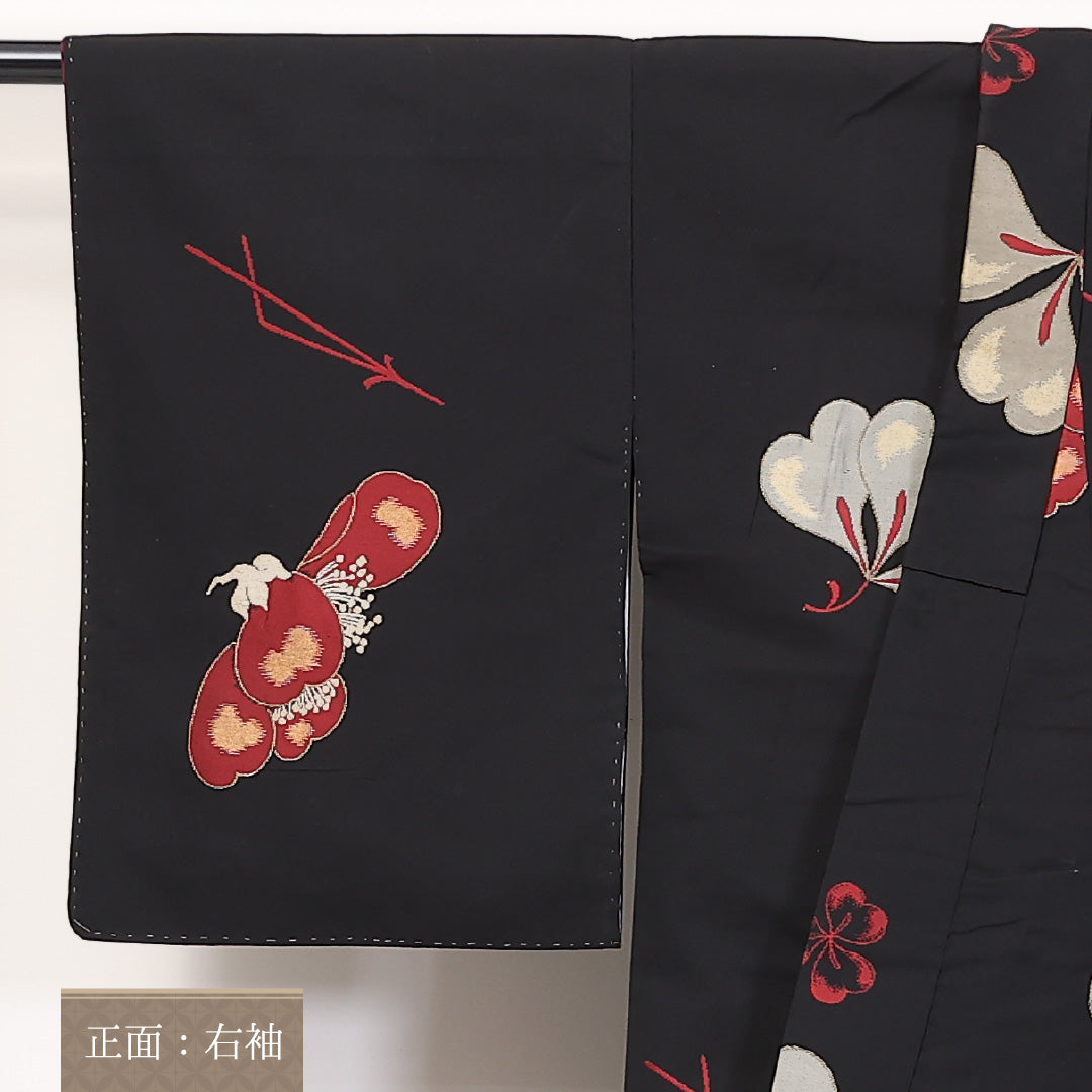 アンティーク お召 (切嵌め) 袷 身丈150cm 裄丈62cm 正絹 Cランク バチ衿 Sサイズ 椿 切嵌め 黒系 RP 1222-03735