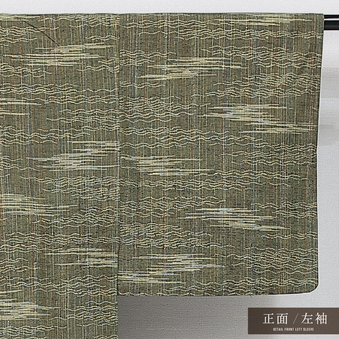 紬 単衣 身丈151cm 裄丈63cm 正絹 Sランク カジュアル バチ衿 Sサイズ 波 素朴 淡い 緑系 RP 1223-14590