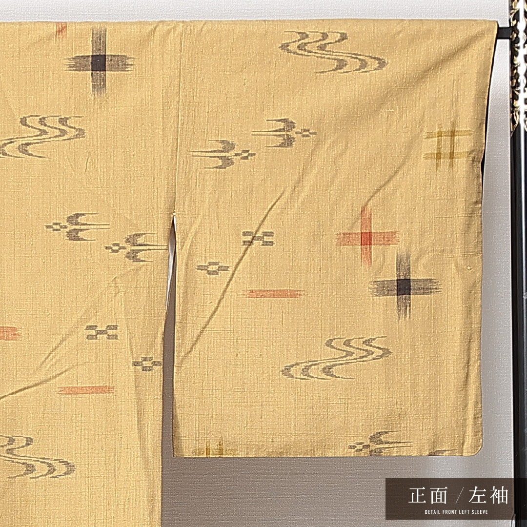 琉球絣の着物 袷 身丈167cm 裄丈69cm 正絹 Sランク カジュアル 広衿 XLサイズ トゥイグァー 黄系 PO 1223-14898