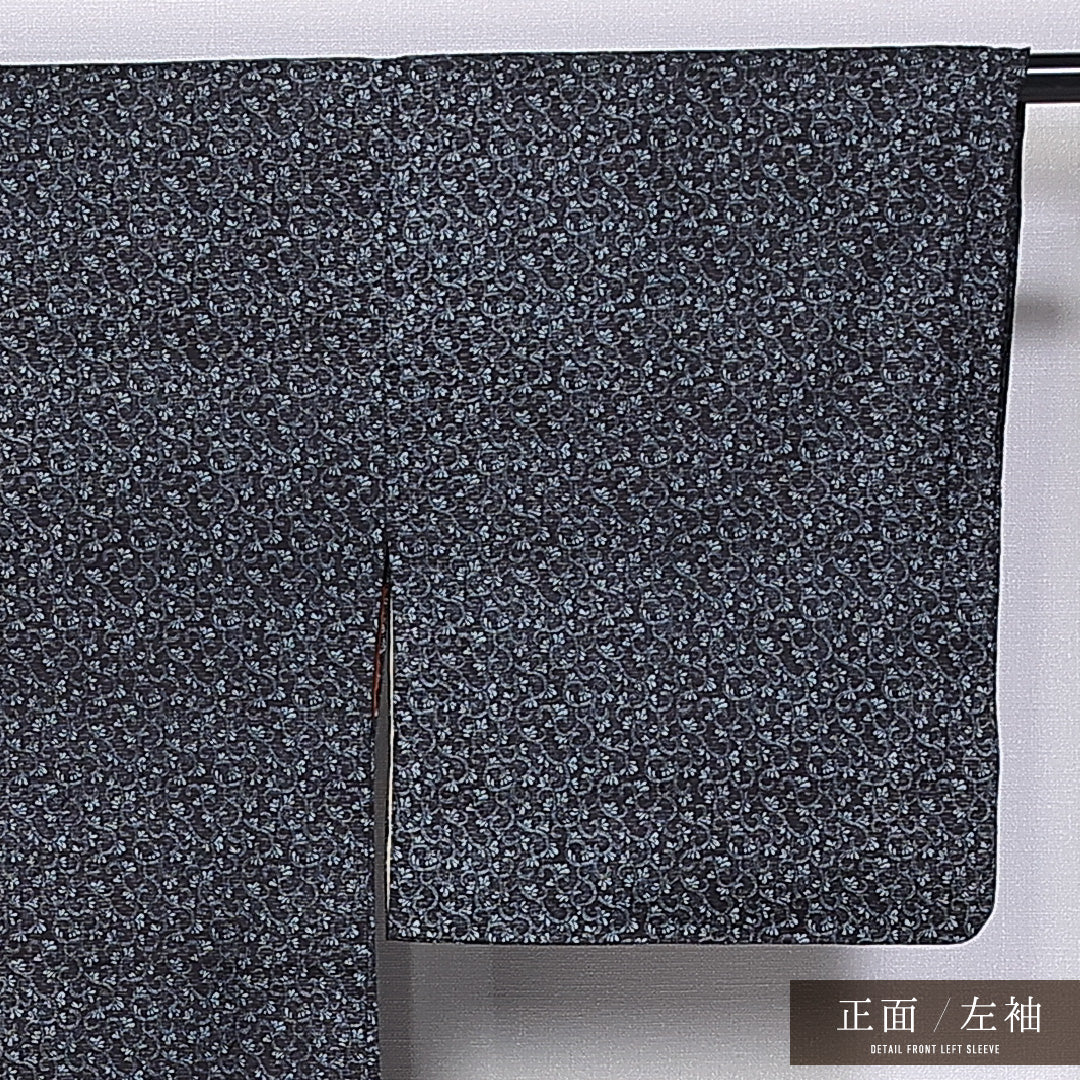 アンティーク 小紋 袷 身丈142cm 裄丈63cm 正絹 Aランク バチ衿 XSサイズ 唐草 黒系 RP 1221-11325