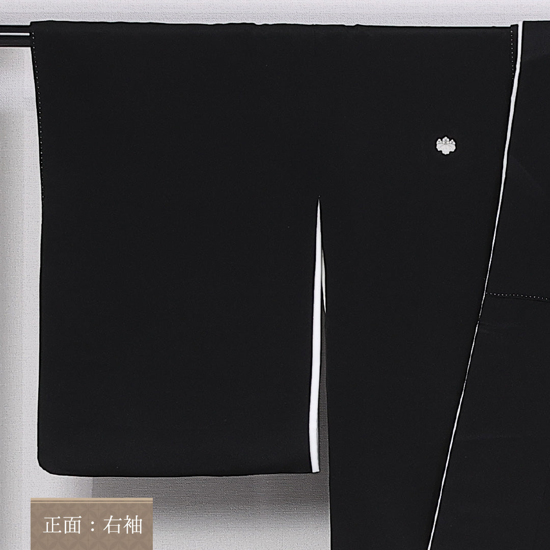 黒留袖 五つ紋 五三桐 身丈157cm 裄丈63cm Sランク 正絹 袷 比翼 広衿 M 金駒刺繍 鼓 牡丹 松 フォーマル 黒系 1211-F0312