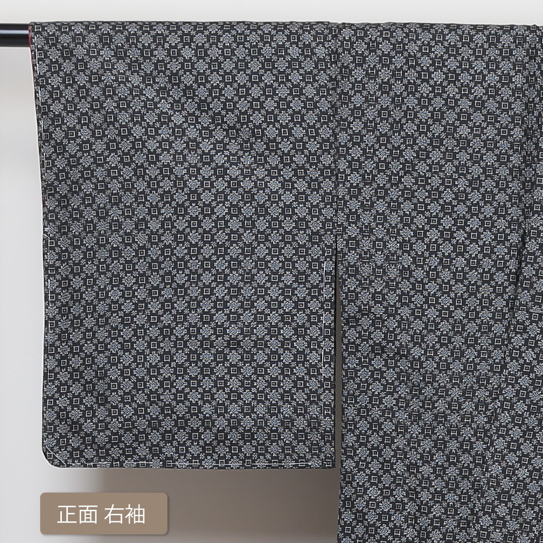 大島紬 袷 身丈161cm 裄丈66cm 正絹 Sランク インフォーマル 広衿 Lサイズ 経緯絣 しつけ糸 幾何学柄 グレー系 RP 1223-02942