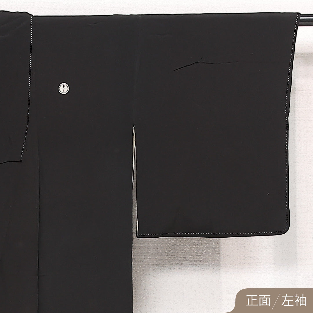 アンティーク 黒留袖 五つ紋 身丈146cm 裄丈62.5cm Cランク 正絹 袷 広衿 XS 刺繍 菊 古典的 控え目 黒系 1211-F0588