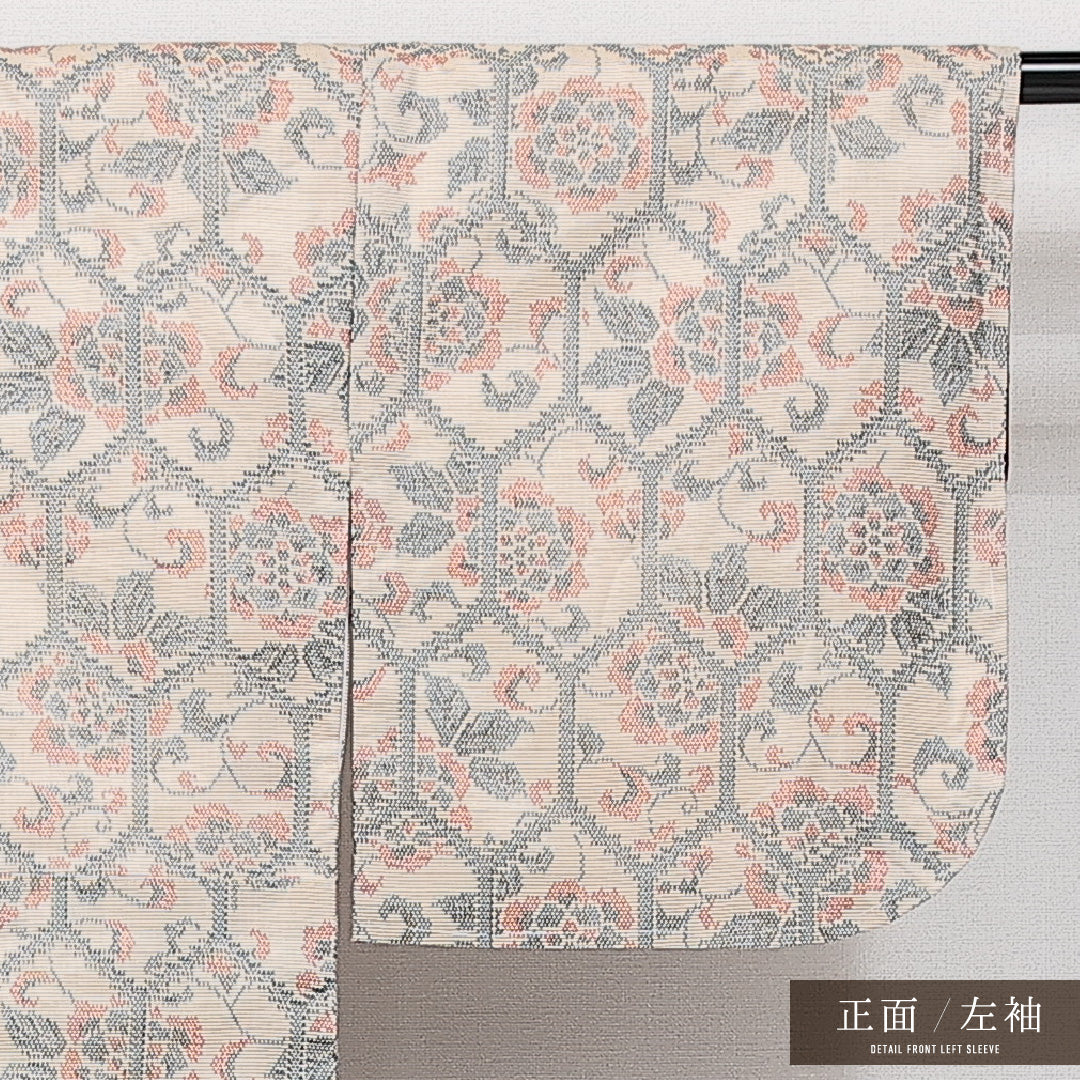 紬 袷 身丈153cm 裄丈61cm 正絹 Sランク カジュアル バチ衿 Sサイズ 唐草牡丹 亀甲 クリーム系 RP 1223-14605