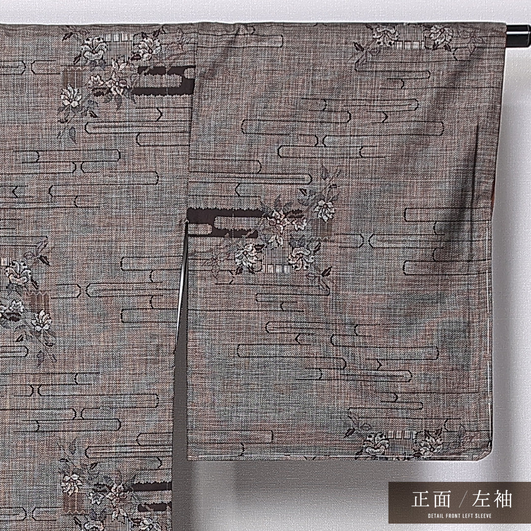 大島紬 袷 身丈162cm 裄丈66cm 正絹 Sランク インフォーマル 広衿 Lサイズ 経緯絣 エ霞 椿 茶系 M4 1223-11235