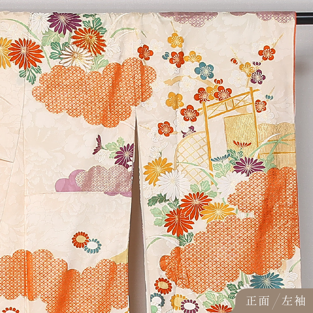 振袖 身丈159cm 裄丈64.5cm Bランク 袷 正絹 L 広衿 刺繍 金駒刺繍 御所解 吉祥文様 古典柄 菊 桜 梅 花柄 金襴 クリーム系 1213-F0436