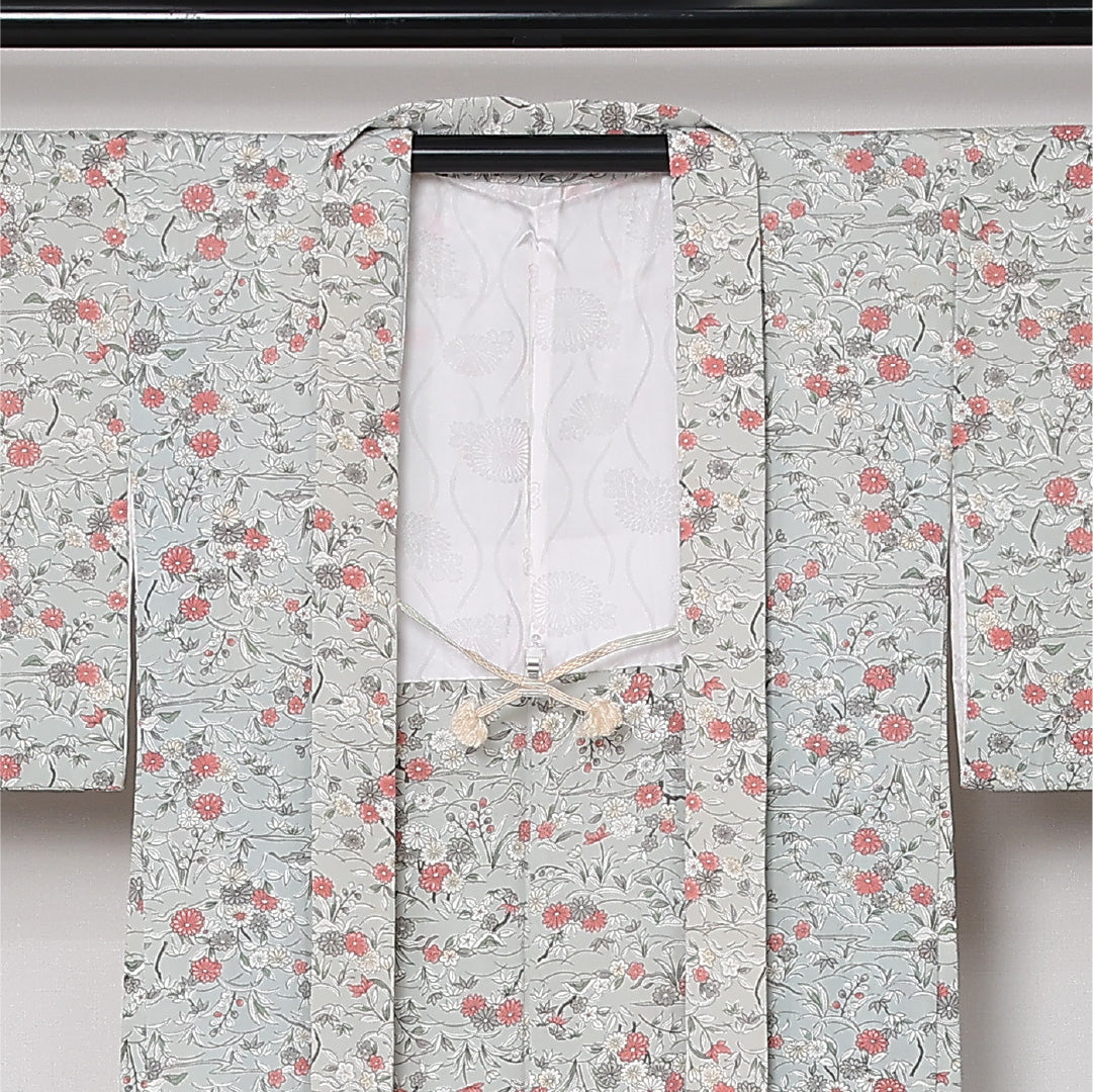 羽織 袷 身丈77cm 裄丈61cm 正絹 Cランク カジュアル Sサイズ 紐あり 四季草花 グレー系 HP 1232-12950