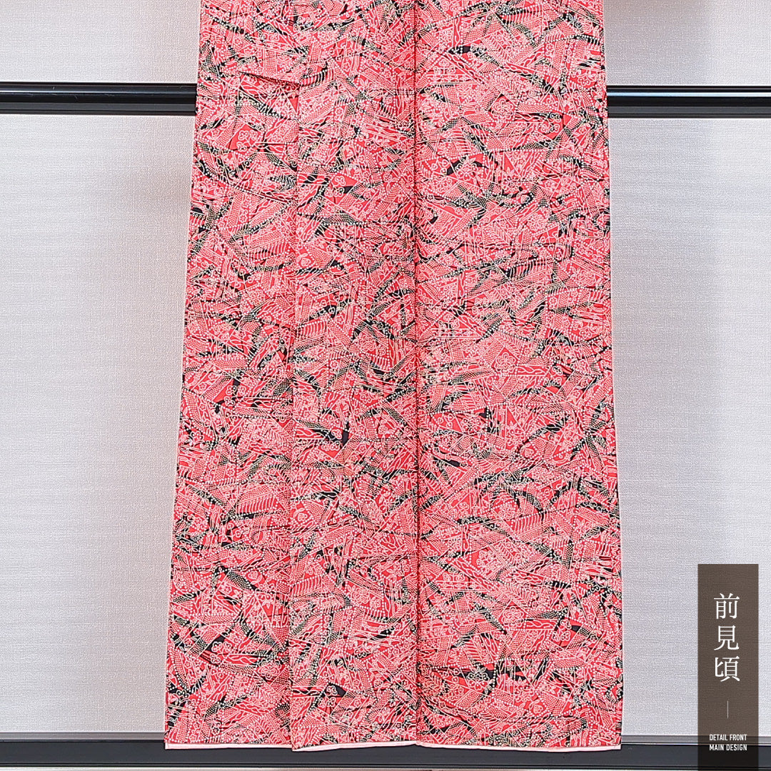 小紋 袷 身丈150cm 裄丈61cm 正絹 Aランク Sサイズ バチ衿 インフォーマル 創作柄 ピンク系 黒系 1215-14856