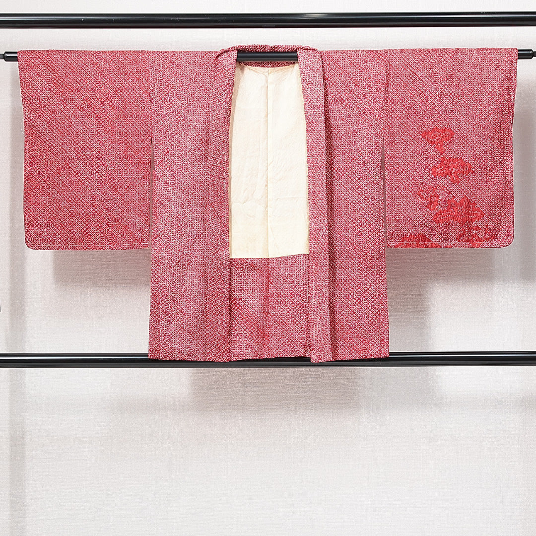 未使用品 絵羽羽織 袷 身丈78cm 裄丈64cm 正絹 Nランク インフォーマル Mサイズ 絵羽羽織 しつけ糸 花柄 赤系 RP 1234-14690