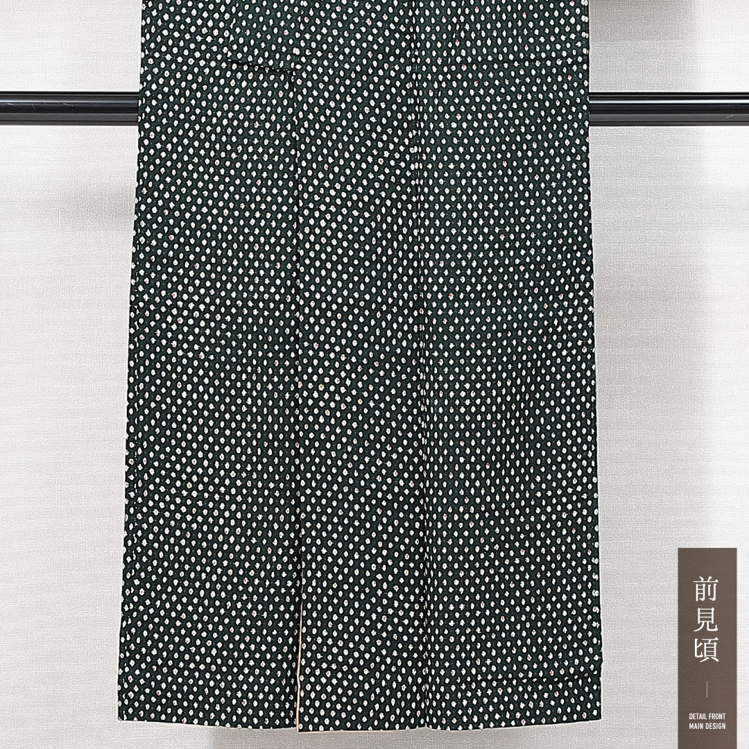 紬 袷 身丈142cm 裄丈57cm 正絹 Aランク カジュアル バチ衿 XSサイズ 染め紬 抽象柄 緑系 RP 1223-14892