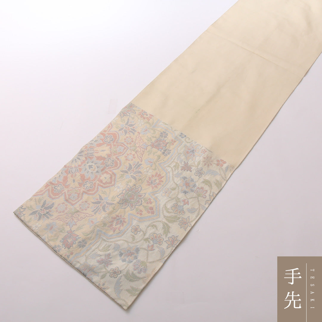 袋帯 帯丈438cm 正絹 六通 帯芯なし フォーマル 佐賀錦 宝相華 クリーム系 1243-01651