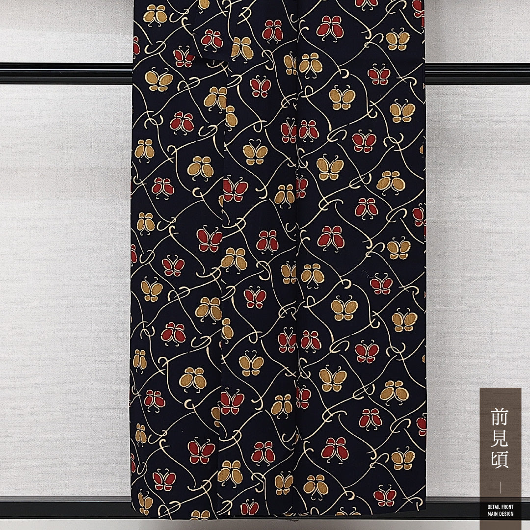 洗える着物 ウールの紬 単衣 身丈153cm 裄丈62cm ウール Sランク カジュアル バチ衿 Sサイズ 蝶 紺系 RP 1223-14176