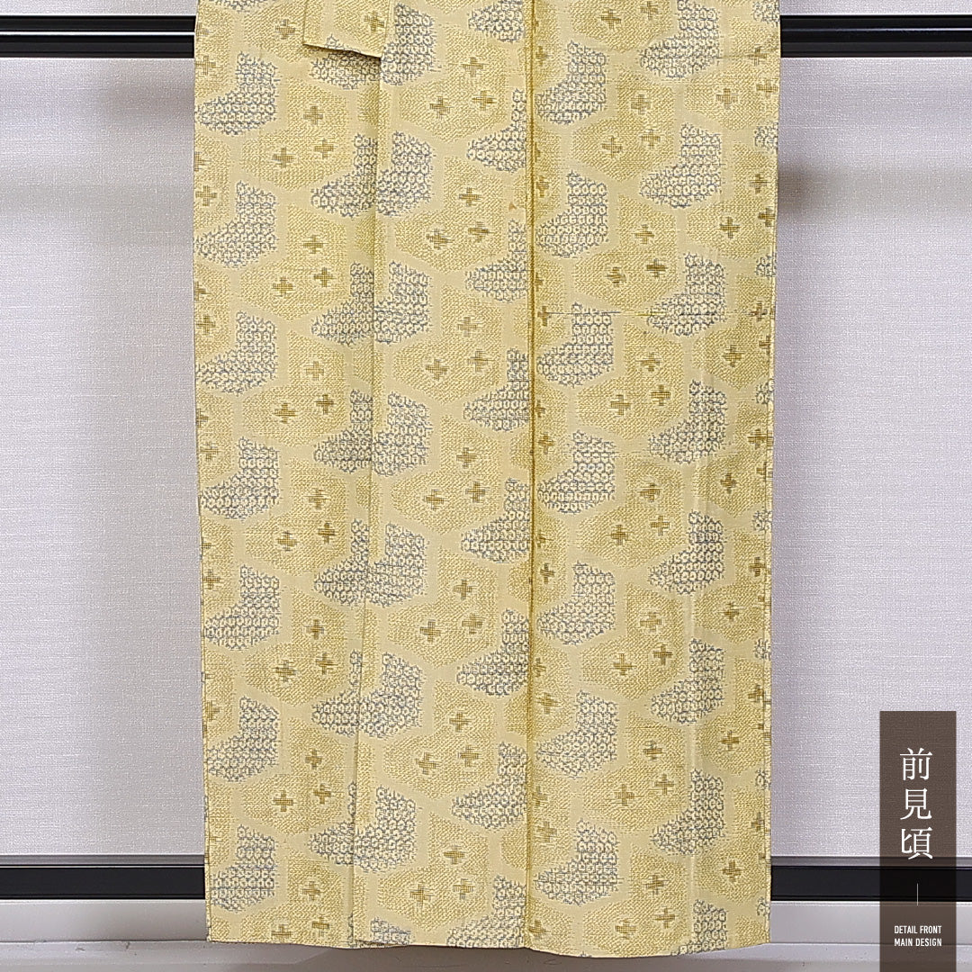 真綿紬 単衣 身丈157cm 裄丈62cm 正絹 Aランク カジュアル バチ衿 Mサイズ 亀甲 黄系 RP 1223-11367