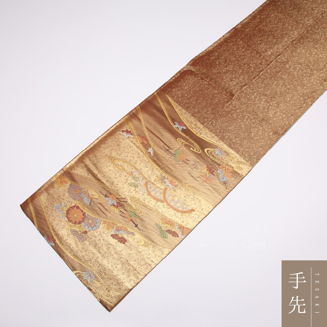 袋帯 帯丈432cm 六通 綴れ織 本金箔 引箔 流水 紅葉 菊 吉祥文様 フォーマル 金系 正絹 Sランク 1223-00988