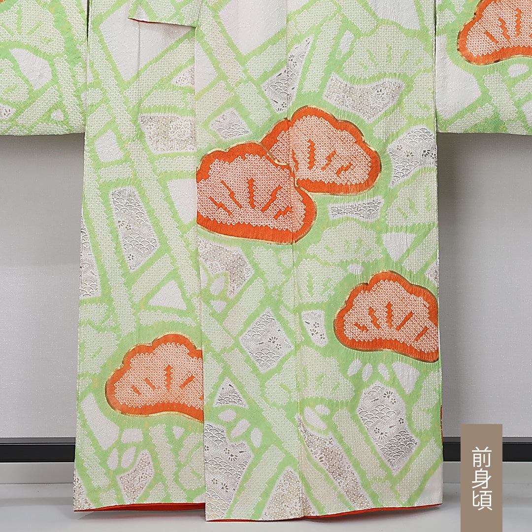 振袖 （総絞り） 身丈161cm 裄丈64cm Sランク 正絹 袷 広衿 L 金駒刺繍 吉祥文様 松 フォーマル 古典的 爽やか クリーム系 1213-F0498