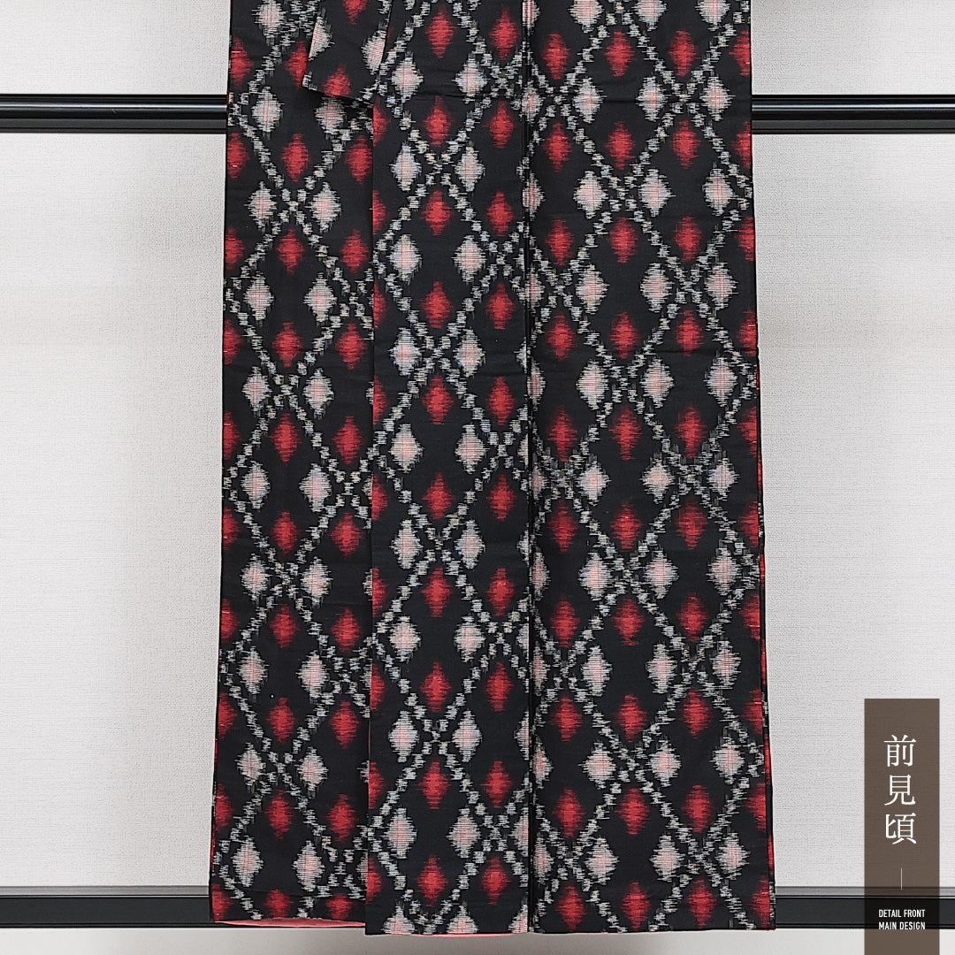 アンティーク 銘仙の着物 袷 身丈153cm 裄丈60cm 正絹 Aランク バチ衿 Sサイズ 菱 黒系 RP 1223-14231