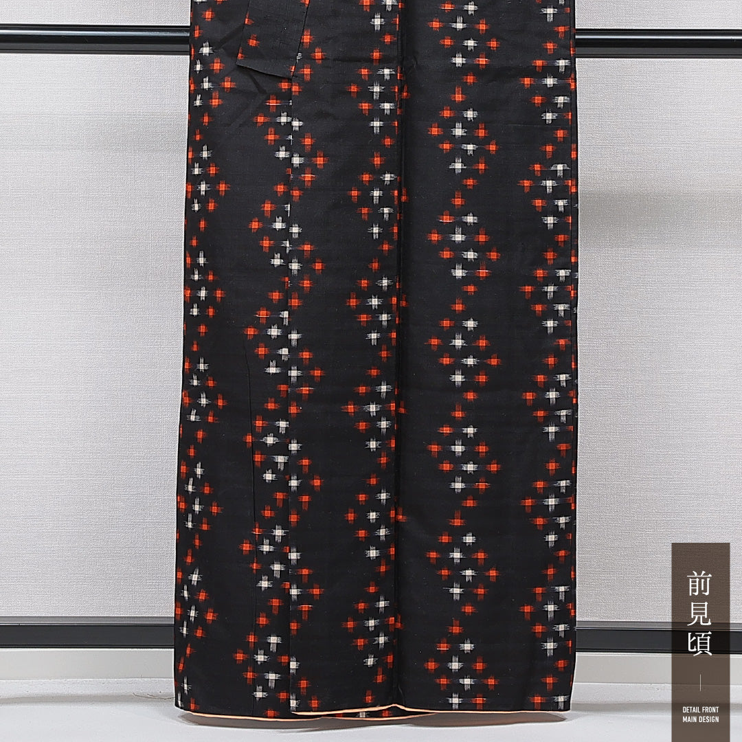 アンティーク 紬（銘仙） 袷 身丈161cm 裄丈62cm 正絹 Bランク Lサイズ バチ衿 十字絣 黒系 1216-15610