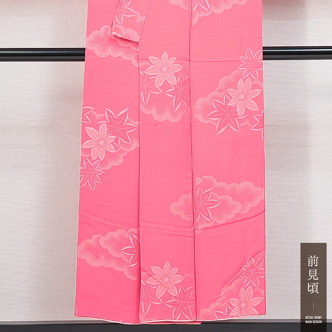 小紋 袷 身丈144cm 裄丈62cm 正絹 Sランク インフォーマル バチ衿 XSサイズ 雲 楓 ピンク系 RP 1221-14790