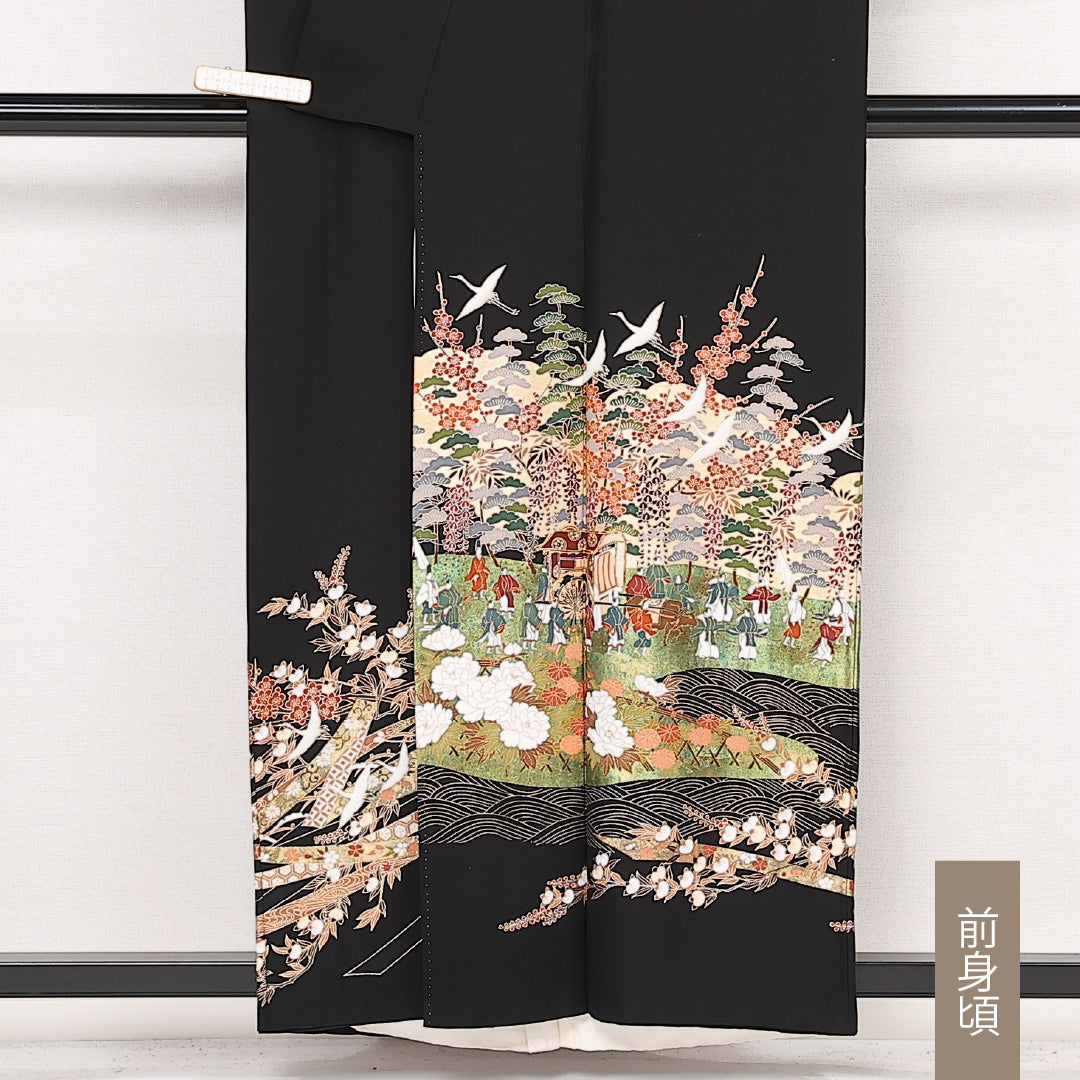 黒留袖 五つ紋 五三桐 身丈154cm 裄丈63.5cm Aランク 正絹 袷 比翼 広衿 S 大名行列 フォーマル 古典的 重厚感 黒系 1211-F0578