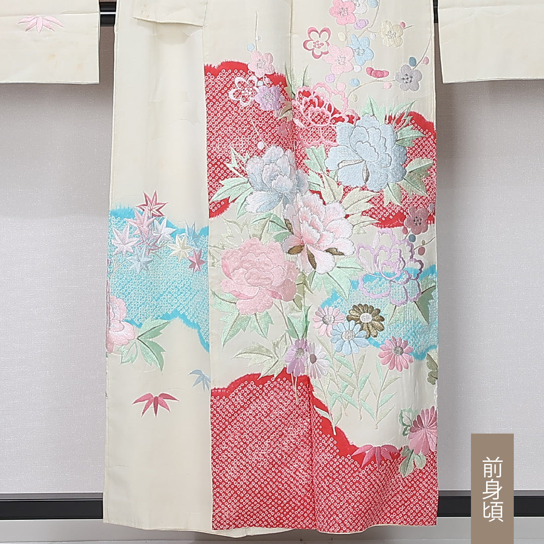 アンティーク 振袖 身丈155cm 裄丈64cm Cランク 正絹 袷 広衿 M 絞り 刺繍 雲取り 牡丹 古典的 落ち着き クリーム系 1213-F0452