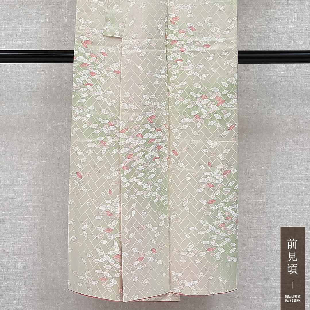 小紋 袷 身丈143cm 裄丈57cm 正絹 Sランク 紋意匠 (紗綾型) インフォーマル バチ衿 XSサイズ 植物柄 白系 RP 1221-14329