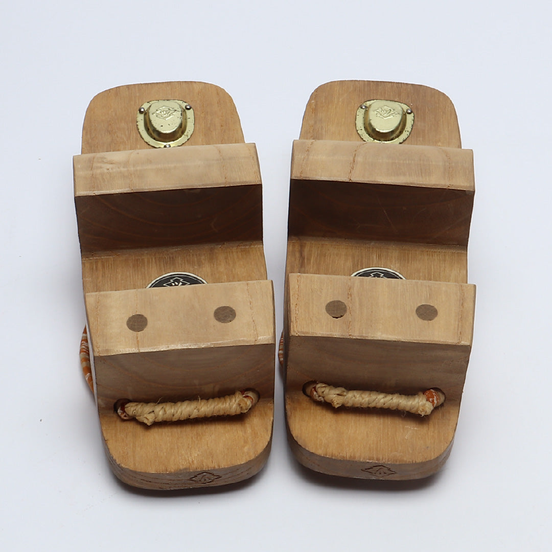 未使用品 夏物 下駄 カジュアル 木製 Sランク 和装小物 茶系 1244-00702