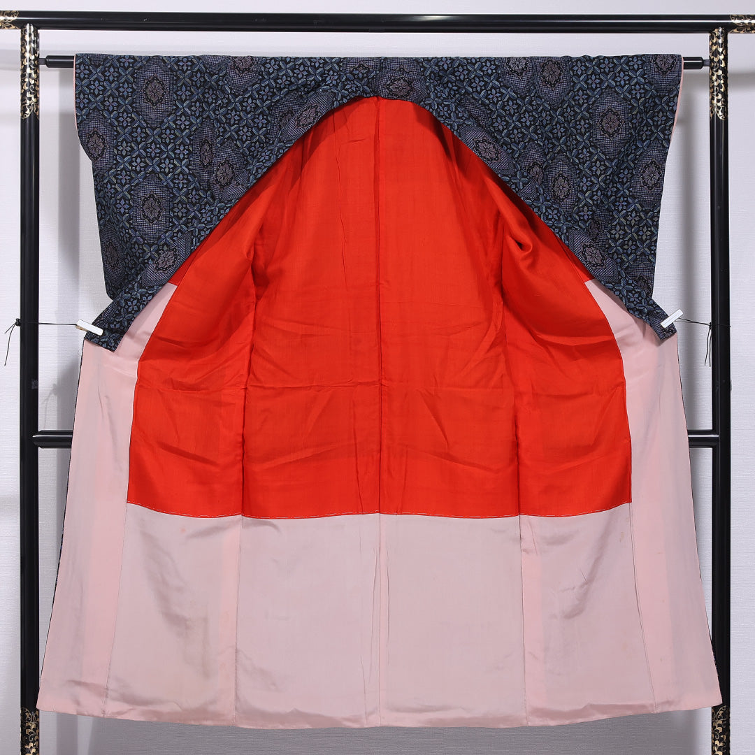 アンティーク 紬 袷 身丈142cm 裄丈61cm 正絹 Aランク バチ衿 XSサイズ 花菱 紺系 M4 1223-11728