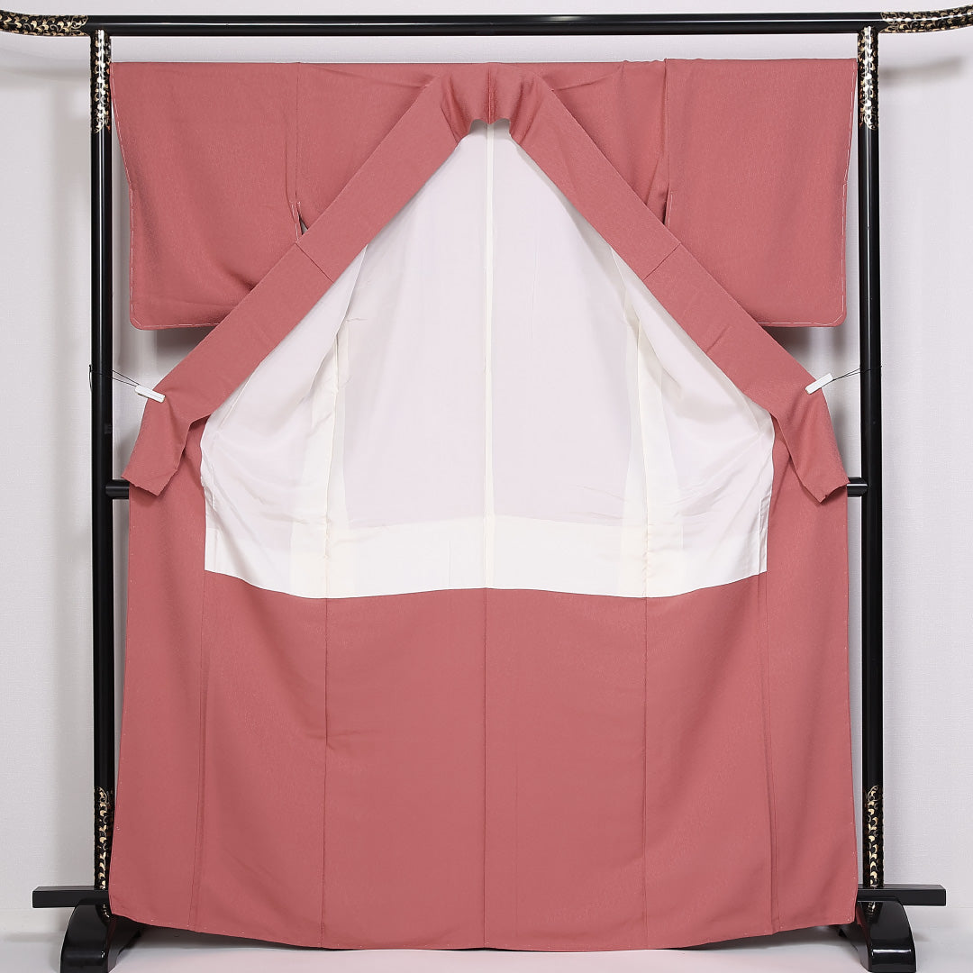 未使用品 色無地 身丈167cm 裄丈67cm Sランク 袷 一つ紋 正絹 広衿 三つ柏 作家物 地紋あり 落款 しつけ糸 1214-10051