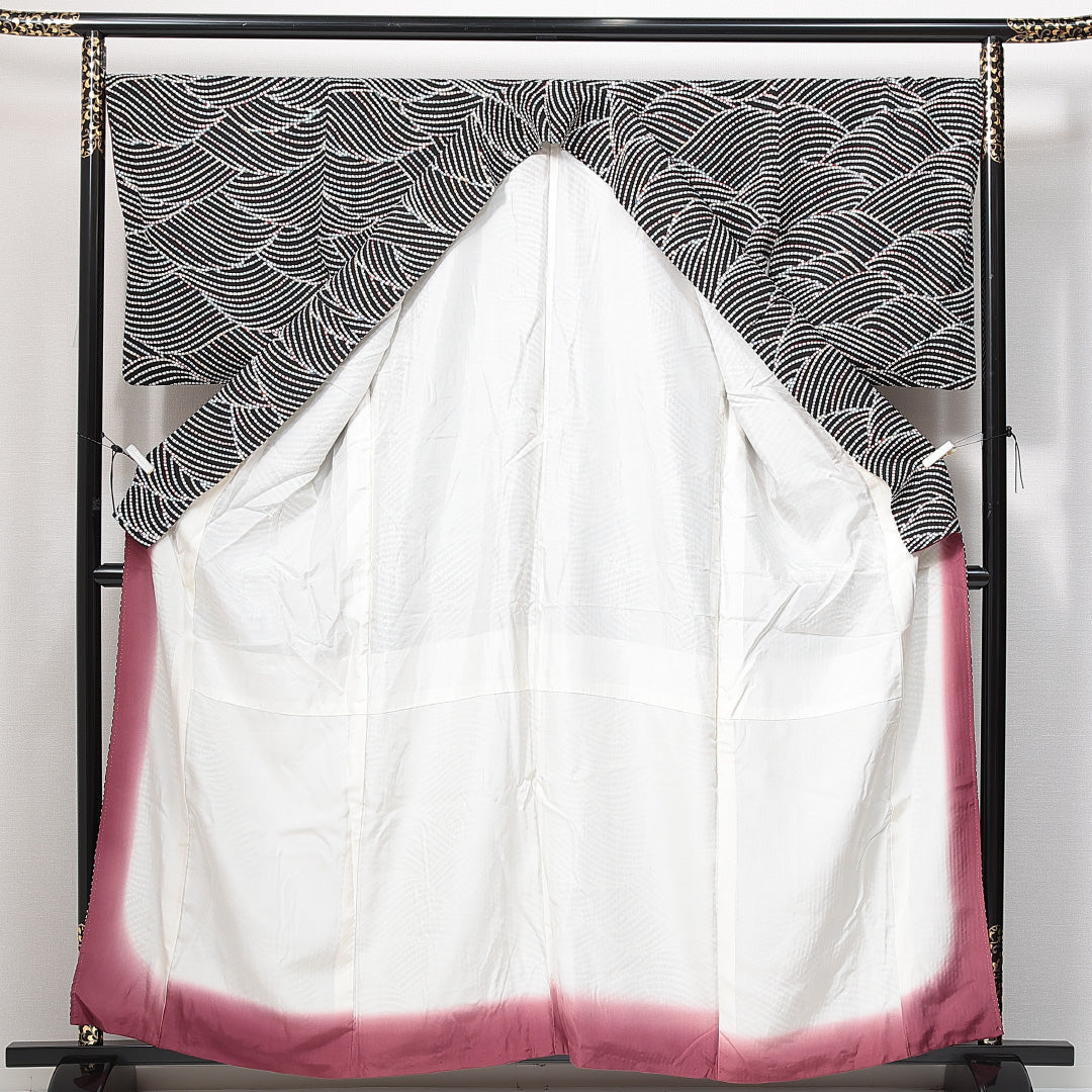 小紋 袷 身丈158cm 裄丈68cm 正絹 Sランク Mサイズ 広衿 インフォーマル 総絞り 波 黒系 多色系 1215-14900