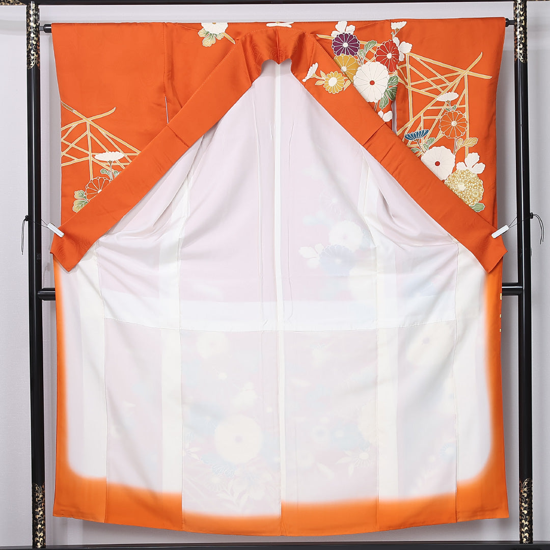 振袖 身丈154cm 裄丈64.5cm Sランク 正絹 袷 広衿 S 金駒刺繍 菊 フォーマル 古典的 鮮やか 朱系 1213-F0455