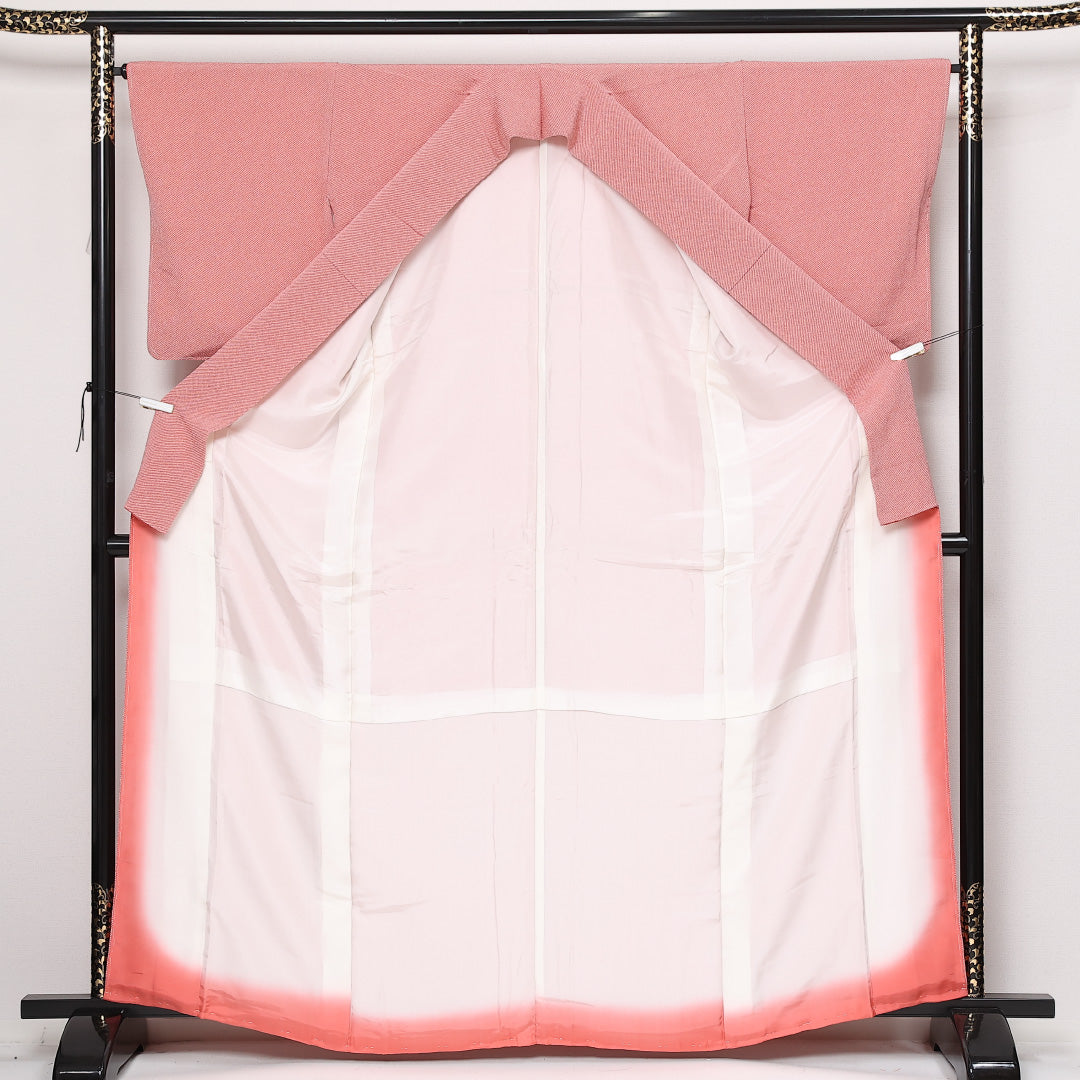 未使用品 お召 袷 身丈165cm 裄丈66cm 正絹 Sランク インフォーマル 広衿 XLサイズ しつけ糸 鹿の子柄 ピンク系 RP 1222-13542