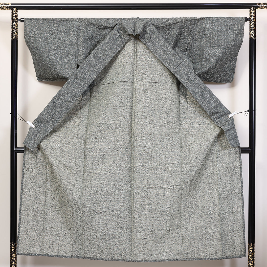 洗える着物 ウールの紬 単衣 身丈152cm 裄丈64cm ウール Sランク カジュアル 広衿 Sサイズ アラベスク文様 グレー系 RP 1223-03699