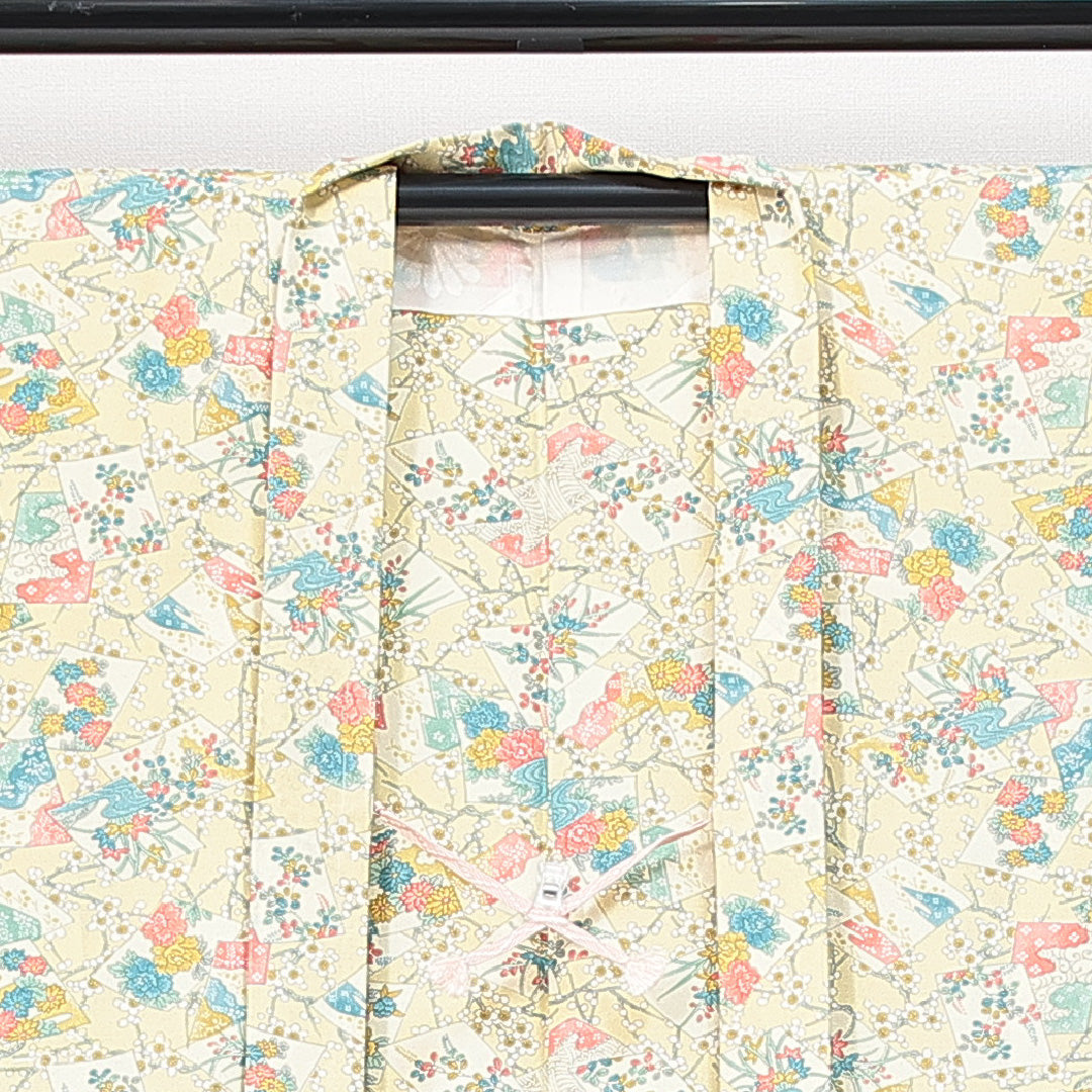 未使用品 羽織 袷 身丈82cm 裄丈62cm 正絹 Nランク カジュアル Sサイズ 紐あり しつけ糸 色紙 梅 クリーム系 RP 1232-14738
