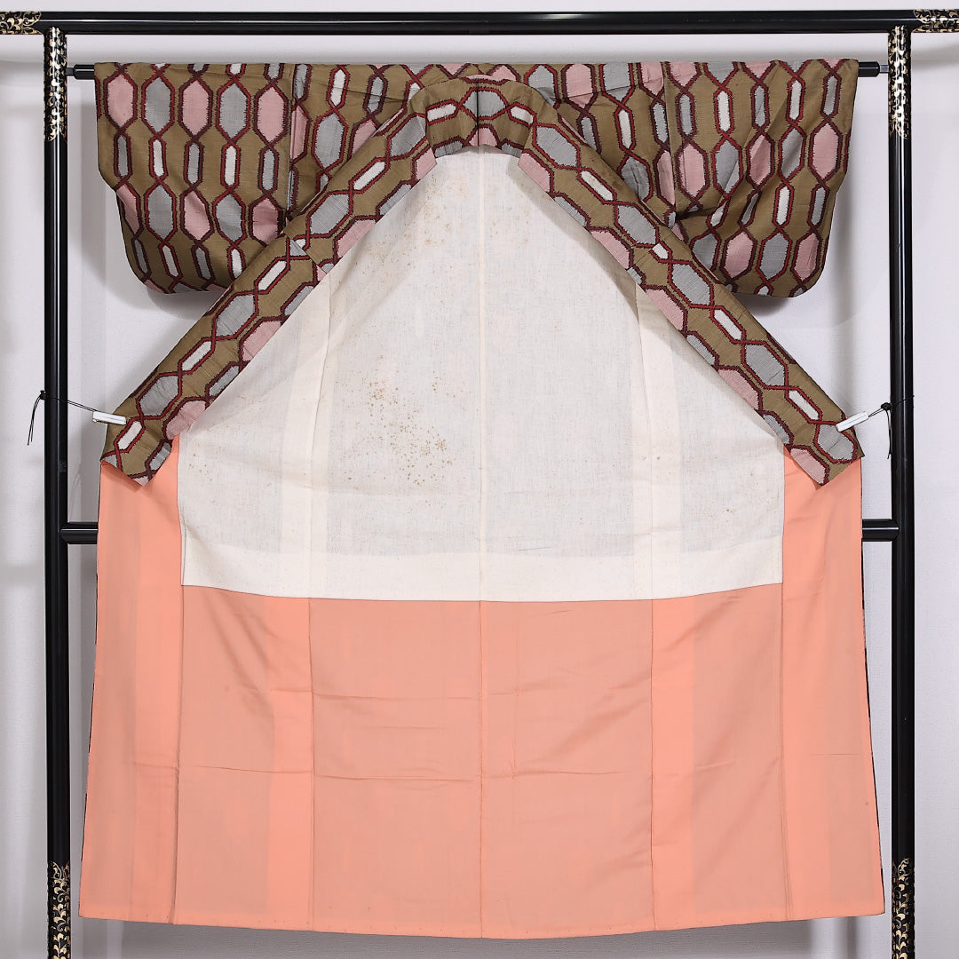 アンティーク 銘仙 紬 袷 身丈153cm 裄62.5cm 正絹 亀甲 茶系 Cランク 1216-01434