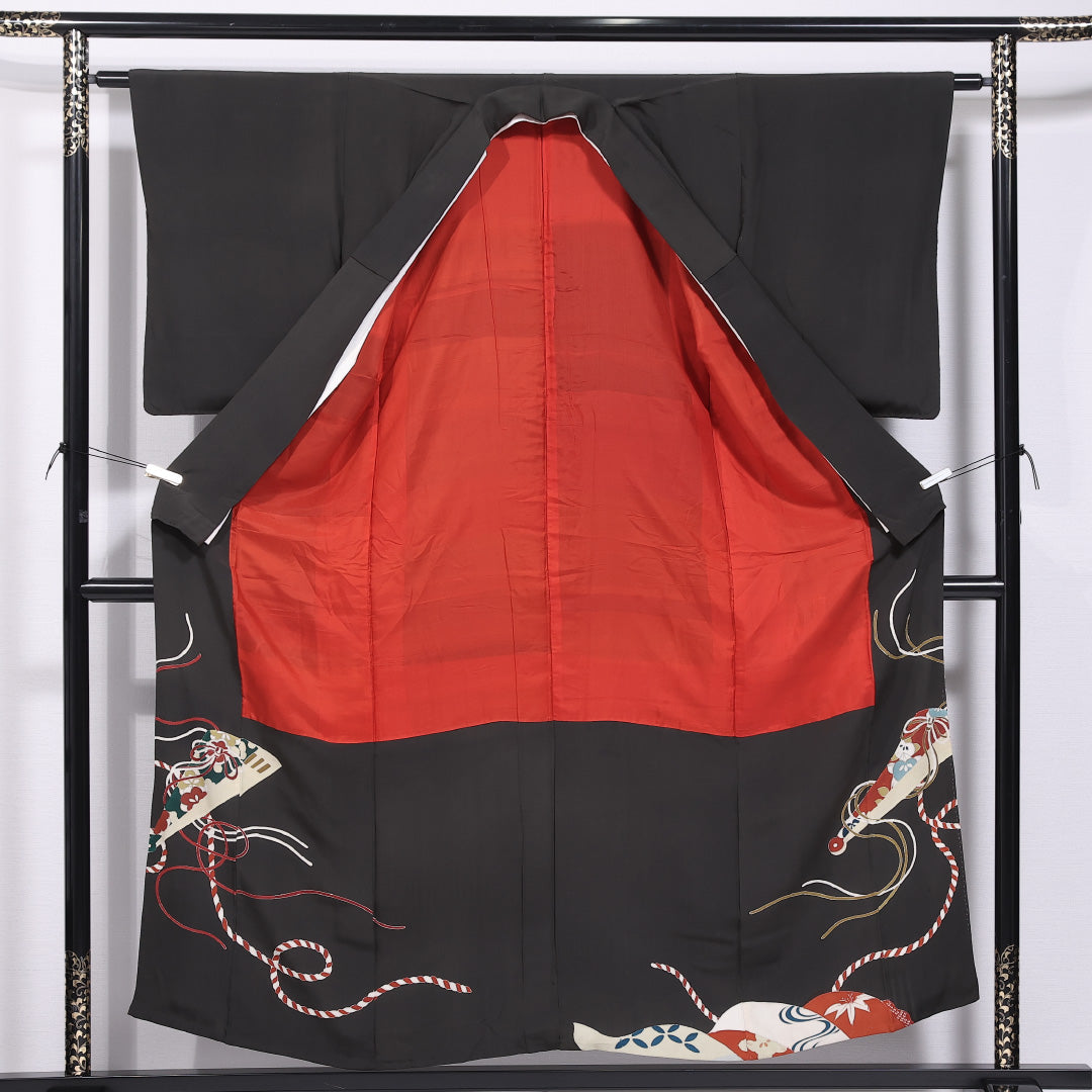 アンティーク 黒留袖 身丈154cm 裄丈61cm 袷 五つ紋 丸に蔦 正絹 Bランク バチ衿 吉祥文様 扇子 1211-F0421